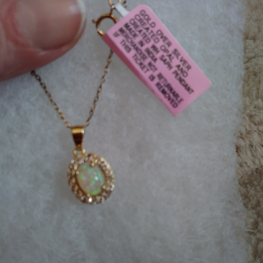 GOLD OPAL NECKLACE